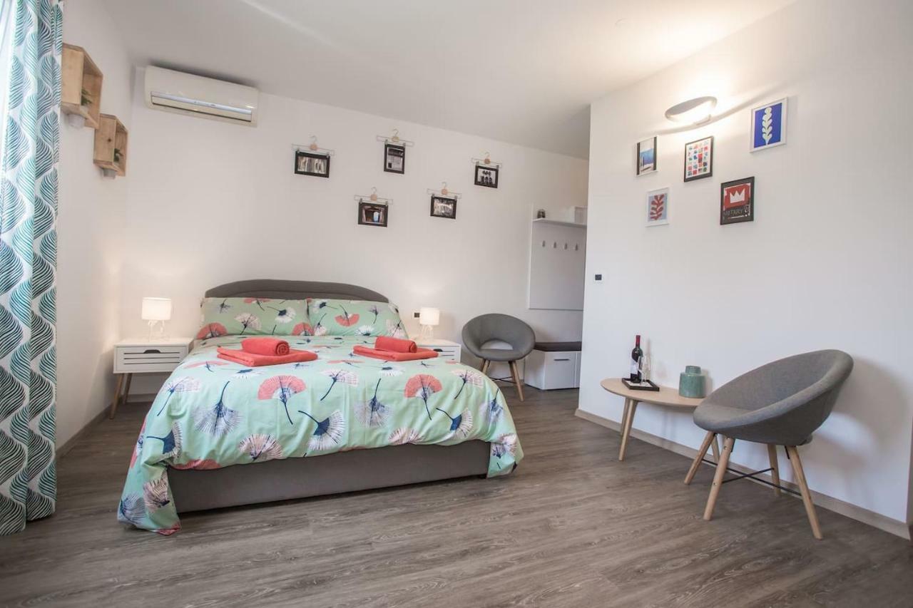 Caprice Studio Apartment Porec Luaran gambar